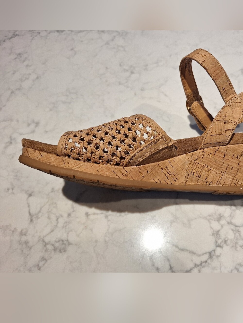 Baretraps Fernelle Wedge Sandal - Picture 3 of 5